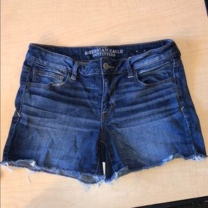 American eagle women’s denim shorts
